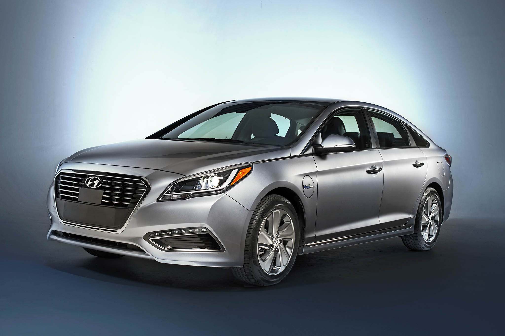 Hyundai Sonata Mpg >> 2016 Hyundai Sonata Plug In Hybrid Quick Spin Autoweb Hyundai Sonata Mpg >> 2016 Hyundai Sonata Plug In Hybrid Quick Spin Autoweb